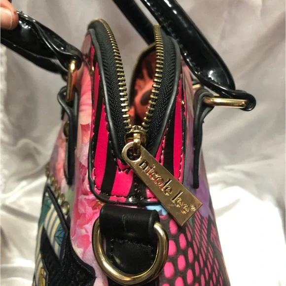NICOLE LEE N’5 Colorful Graphic Handbag Stud Details.Woman Print, rhinestones. - Picture 3 of 11
